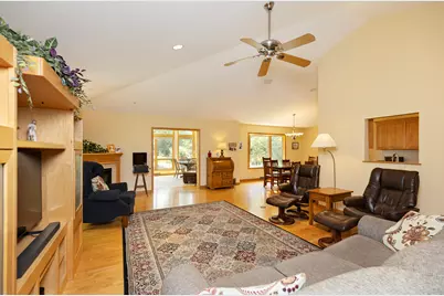 1221 W Sherman Ave, Fort Atkinson, WI 53538 - Photo 3