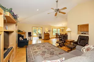 1221 W Sherman Ave, Fort Atkinson, WI 53538 - Photo 3