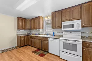 1528 Ashland Ave, Sheboygan, WI 53081 - Photo 21