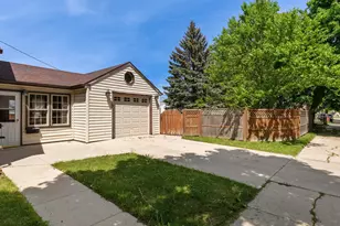 1528 Ashland Ave, Sheboygan, WI 53081 - Photo 5