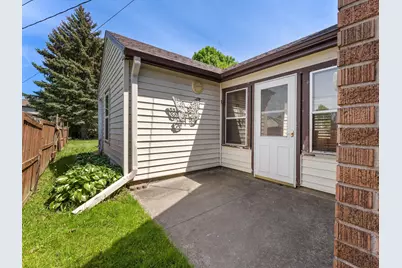 1528  Ashland Ave, Sheboygan, WI 53081 - Photo 3