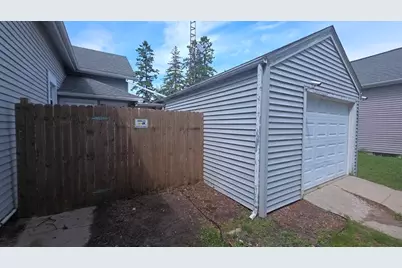 1120  Hamilton St, Manitowoc, WI 54220 - Photo 23