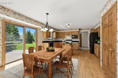 5630 S Timber Ridge Dr, New Berlin, WI 53151 - Photo 11