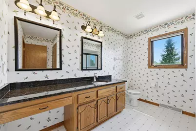 5630 S Timber Ridge Dr, New Berlin, WI 53151 - Photo 23