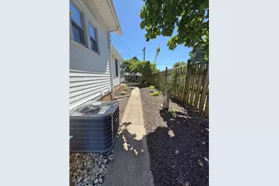 1315  Arthur Ave, Racine, WI 53405 - Photo 5