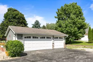 W6093 Mariner Hills Trail, La Grange, WI 53121 - Photo 5