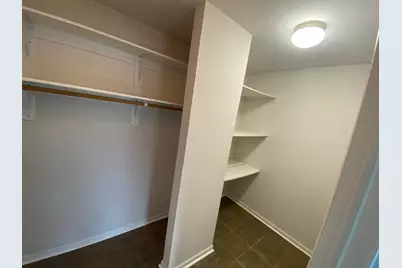 9275 S 51st St, Franklin, WI 53132 - Photo 9