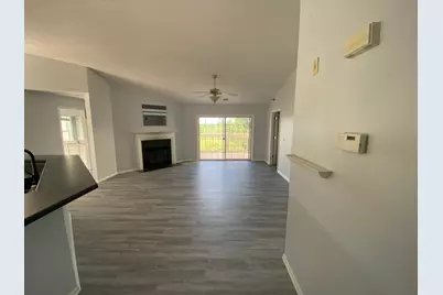 9275 S 51st St, Franklin, WI 53132 - Photo 7