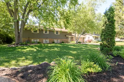 705  Fox Knoll Dr, Racine, WI 53185 - Photo 45