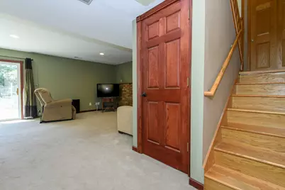 705  Fox Knoll Dr, Racine, WI 53185 - Photo 29