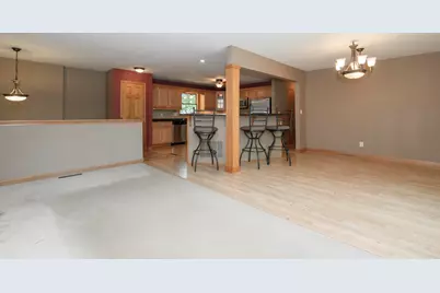 705  Fox Knoll Dr, Racine, WI 53185 - Photo 11