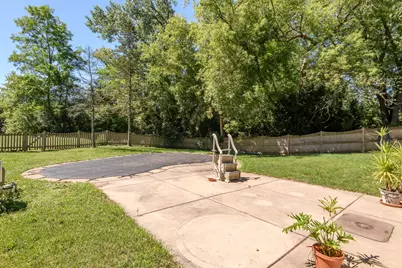 705  Fox Knoll Dr, Racine, WI 53185 - Photo 47