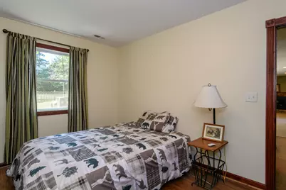 705  Fox Knoll Dr, Racine, WI 53185 - Photo 39