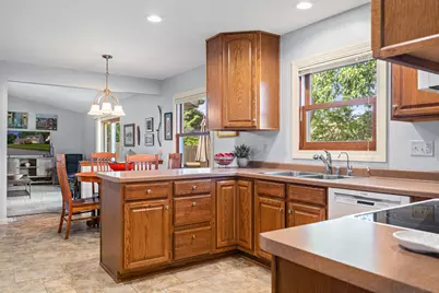 725  Hanson Ct, Onalaska, WI 54650 - Photo 15