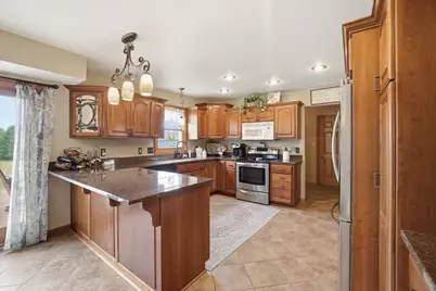 S25W30256  Jenna Ln, Genesee, WI 53188 - Photo 7