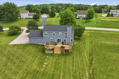 S25W30256  Jenna Ln, Genesee, WI 53188 - Photo 3