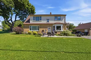 2470 S 92nd St, West Allis, WI 53227 - Photo 1