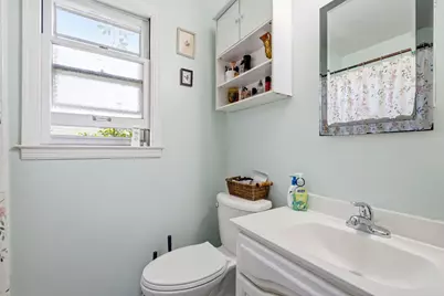 2470 S 92nd St #2472, West Allis, WI 53227 - Photo 17