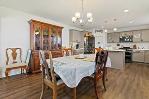 906 Ridge Ct, Watertown, WI 53094 - Photo 9