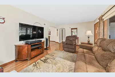 3634 N 97th Pl, Milwaukee, WI 53222 - Photo 7