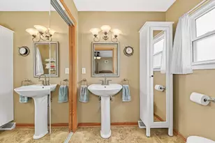 3634 N 97th Pl, Milwaukee, WI 53222 - Photo 25
