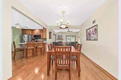 3634 N 97th Pl, Milwaukee, WI 53222 - Photo 9
