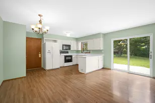 7565 S Lenox Ave, Oak Creek, WI 53154 - Photo 11