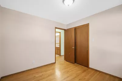 7565 S Lenox Ave, Oak Creek, WI 53154 - Photo 15