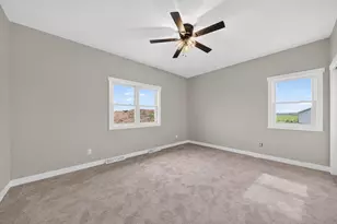 2906 Stonebrook Dr, Sheboygan, WI 53081 - Photo 19