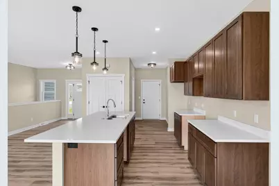 2906  Stonebrook Dr, Sheboygan, WI 53081 - Photo 7