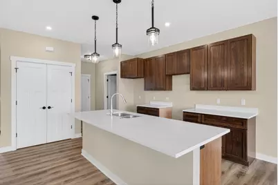 2906  Stonebrook Dr, Sheboygan, WI 53081 - Photo 5