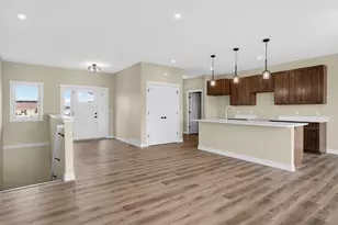 2906 Stonebrook Dr, Sheboygan, WI 53081 - Photo 3