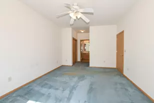 6913 S Rolling Meadows Ct, Oak Creek, WI 53154 - Photo 17