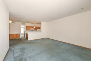 6913 S Rolling Meadows Ct, Oak Creek, WI 53154 - Photo 9