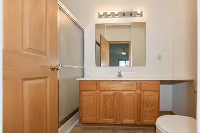 6913 S Rolling Meadows Ct, Oak Creek, WI 53154 - Photo 19