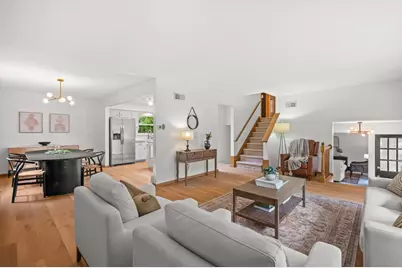 12130 W Chambers St, Wauwatosa, WI 53222 - Photo 9