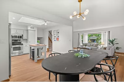 12130 W Chambers St, Wauwatosa, WI 53222 - Photo 11