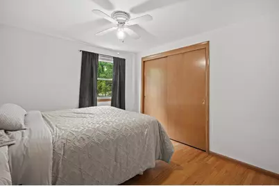 12130 W Chambers St, Wauwatosa, WI 53222 - Photo 25