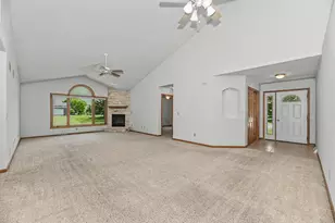 N22W26492 Shooting Star Rd, Pewaukee, WI 53072 - Photo 7