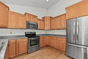 N22W26492 Shooting Star Rd, Pewaukee, WI 53072 - Photo 17