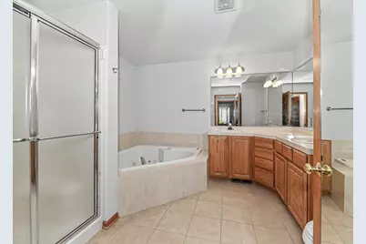 N22W26492  Shooting Star Rd #2, Pewaukee, WI 53072 - Photo 23