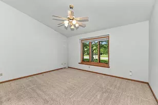 N22W26492 Shooting Star Rd, Pewaukee, WI 53072 - Photo 19