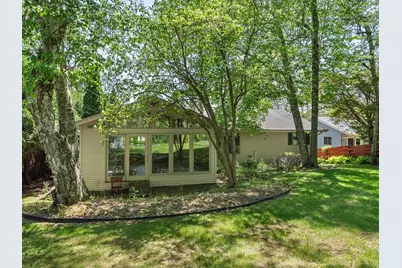 306  Fenway Ter, Manitowoc, WI 54220 - Photo 35
