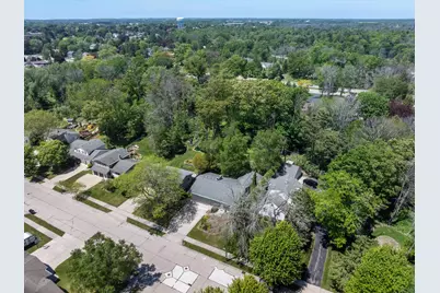 306  Fenway Ter, Manitowoc, WI 54220 - Photo 41