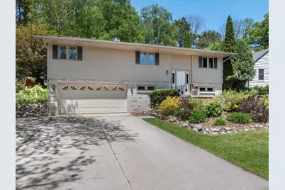 306  Fenway Ter, Manitowoc, WI 54220 - Photo 1