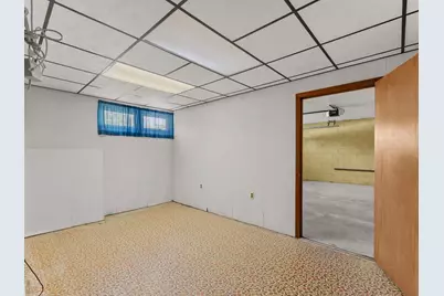 306  Fenway Ter, Manitowoc, WI 54220 - Photo 29