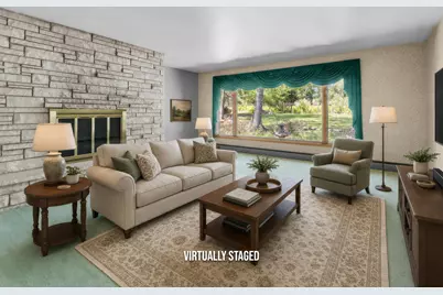 306  Fenway Ter, Manitowoc, WI 54220 - Photo 5