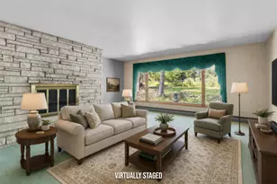 306 Fenway Terrace, Manitowoc, WI 54220 - Photo 5