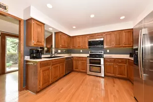 770 Oakwood Ln, Brookfield, WI 53045 - Photo 9