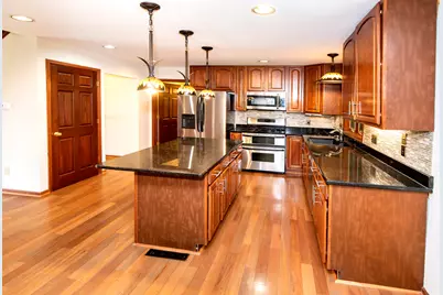 19065  Hiview Dr #2, Brookfield, WI 53045 - Photo 11